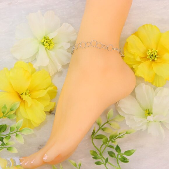 Minimalist Anklet, Sleek & Modern Design, Women’s Fashion, YC110406-A - Picture 10 of 10